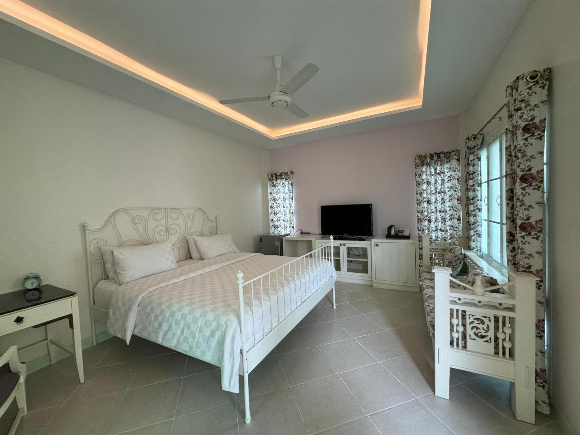 Pailin Pool Villa,huahin Homestay *